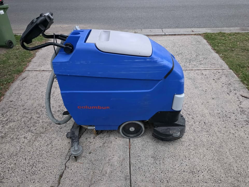 Columbus RA66 – Floor Scrubber